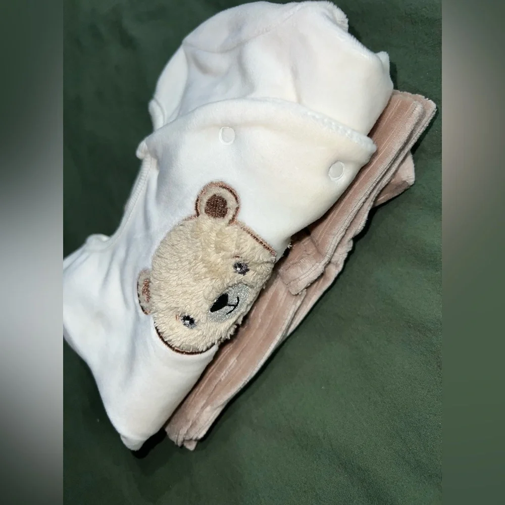 ‼️NWOT: Kyle & Deena Teddy Bear Matching Set - 0-3 Months